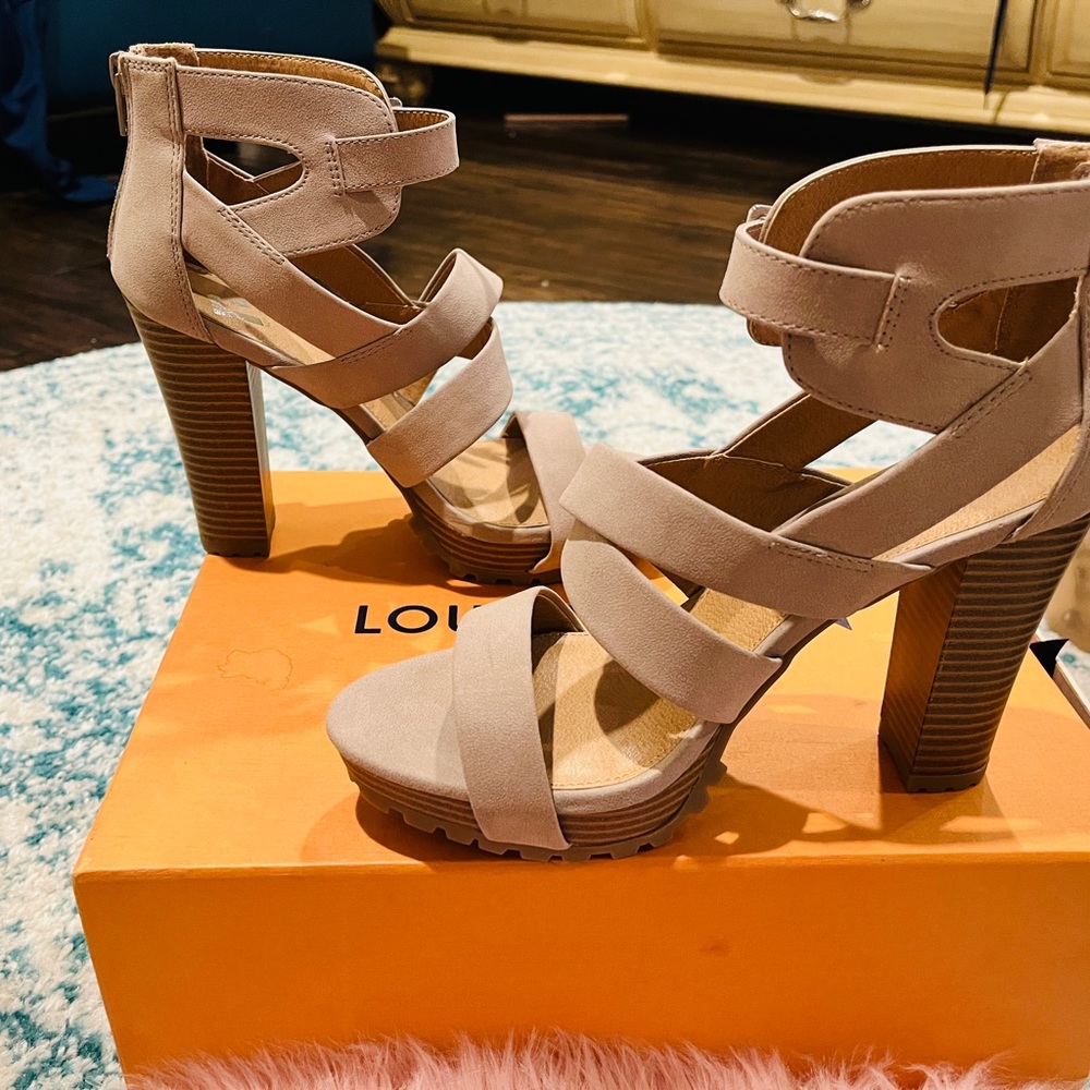 Report high heel sandals